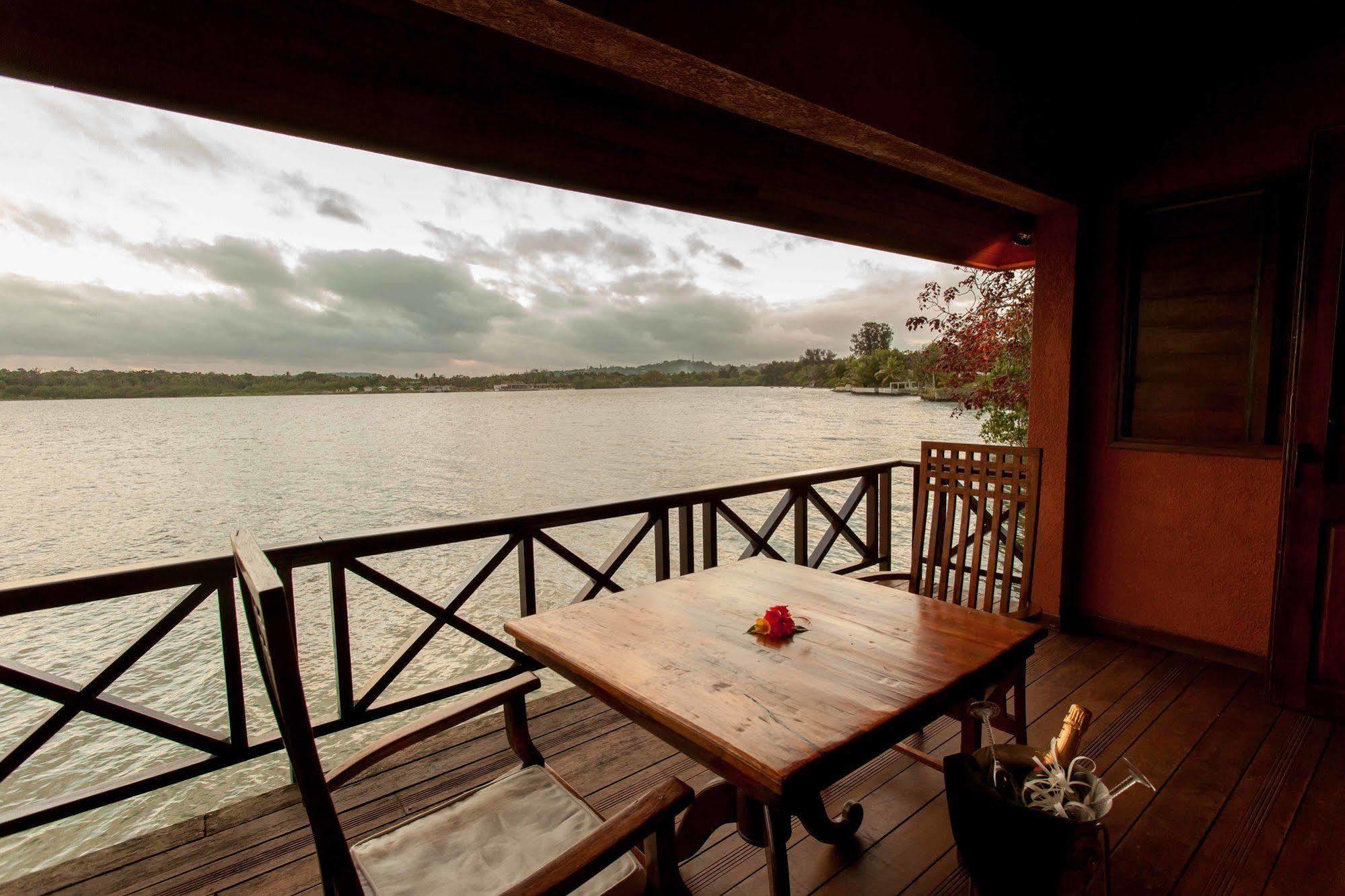 Sunset Bungalows Resort, Vanuatu Port Vila Exterior foto